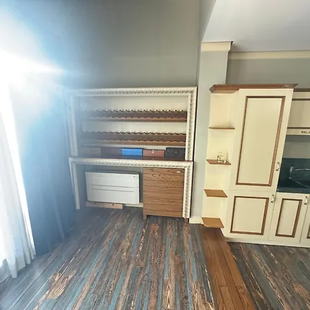 Moon Flat טיראנה