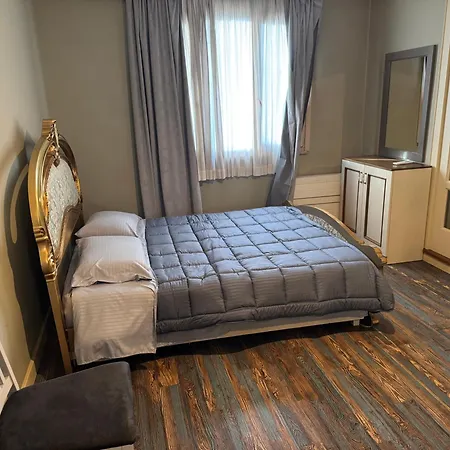 Apartament Golden Attico Blloku Tirana