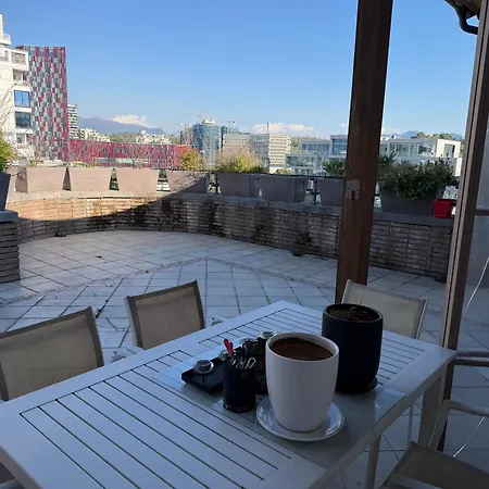 Moon Flat דירה טיראנה