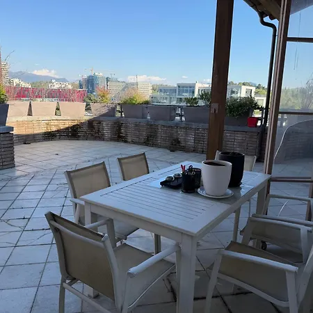 Apartament Golden Attico Blloku Tirana