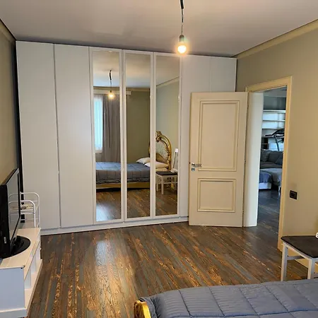 Apartament Golden Attico Blloku Tirana