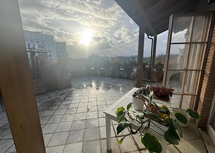 Moon Flat * טיראנה